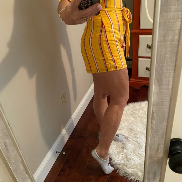 NWT romper by Le Lis - Picture 3 of 16